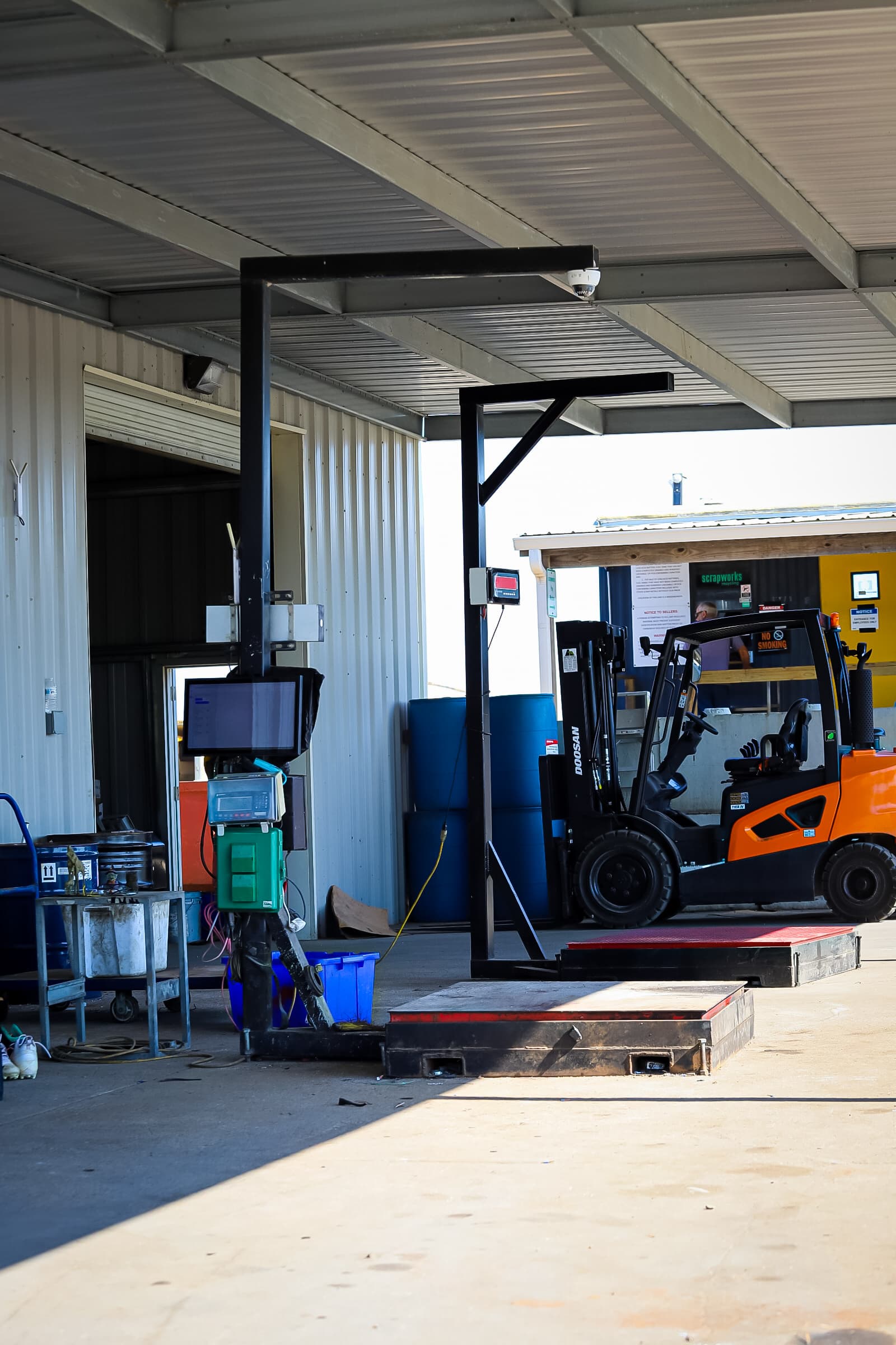 Platform scales at Port Arthur Recycling — certified, transparent weighing